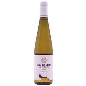 VINO BLANCO DE PAGO "RIO NEGRO" (VARIEDAD GEWURZTRAIMER) D.O.P COGOLLUDO